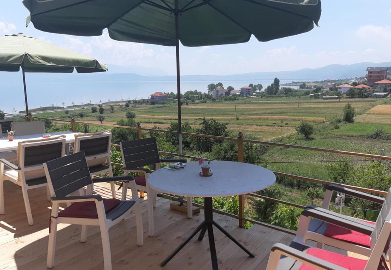 Hotel Villa Stone Dream Bar Restaurant Udenisht Exterior photo