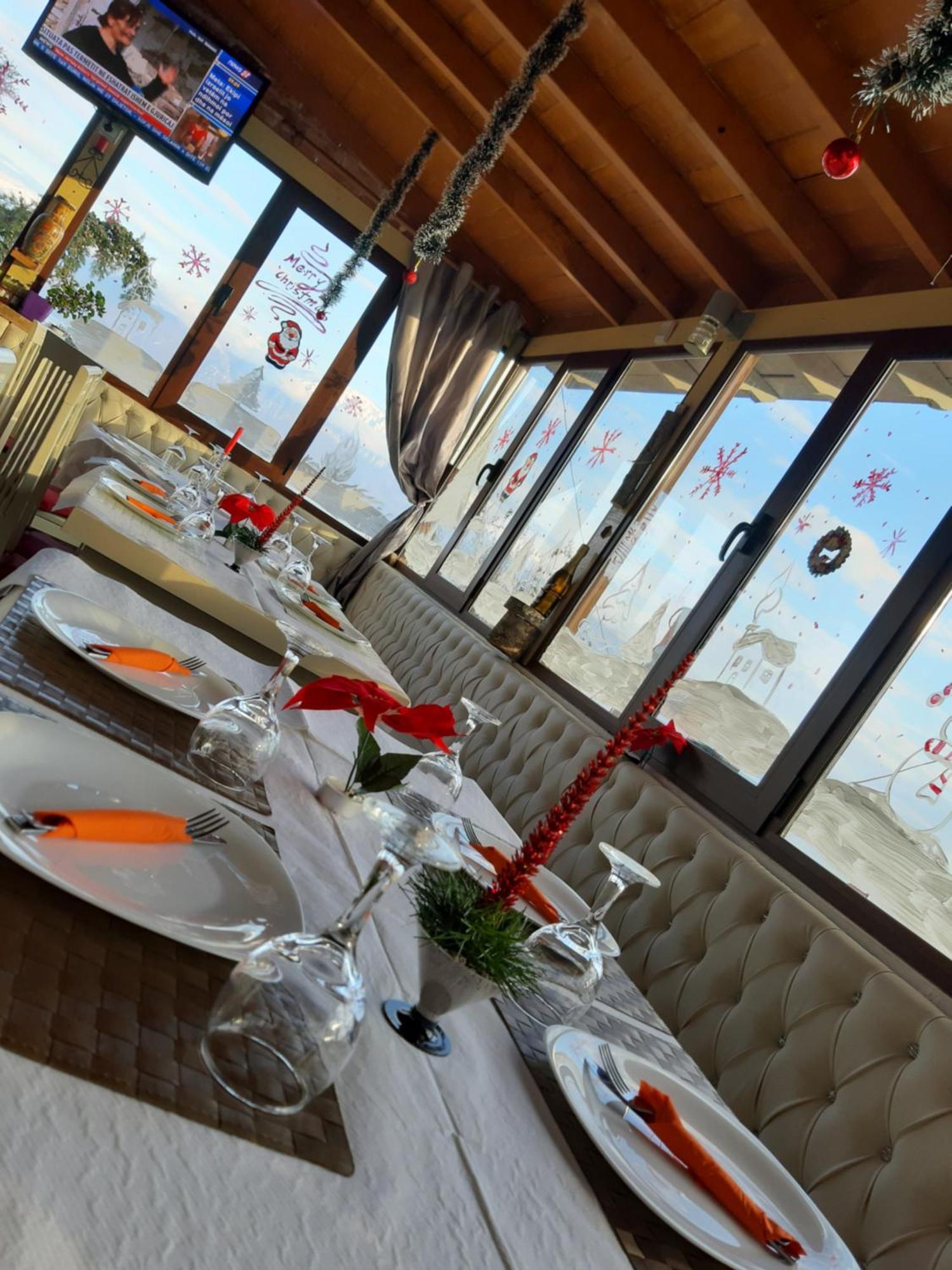 Hotel Villa Stone Dream Bar Restaurant Udenisht Exterior photo