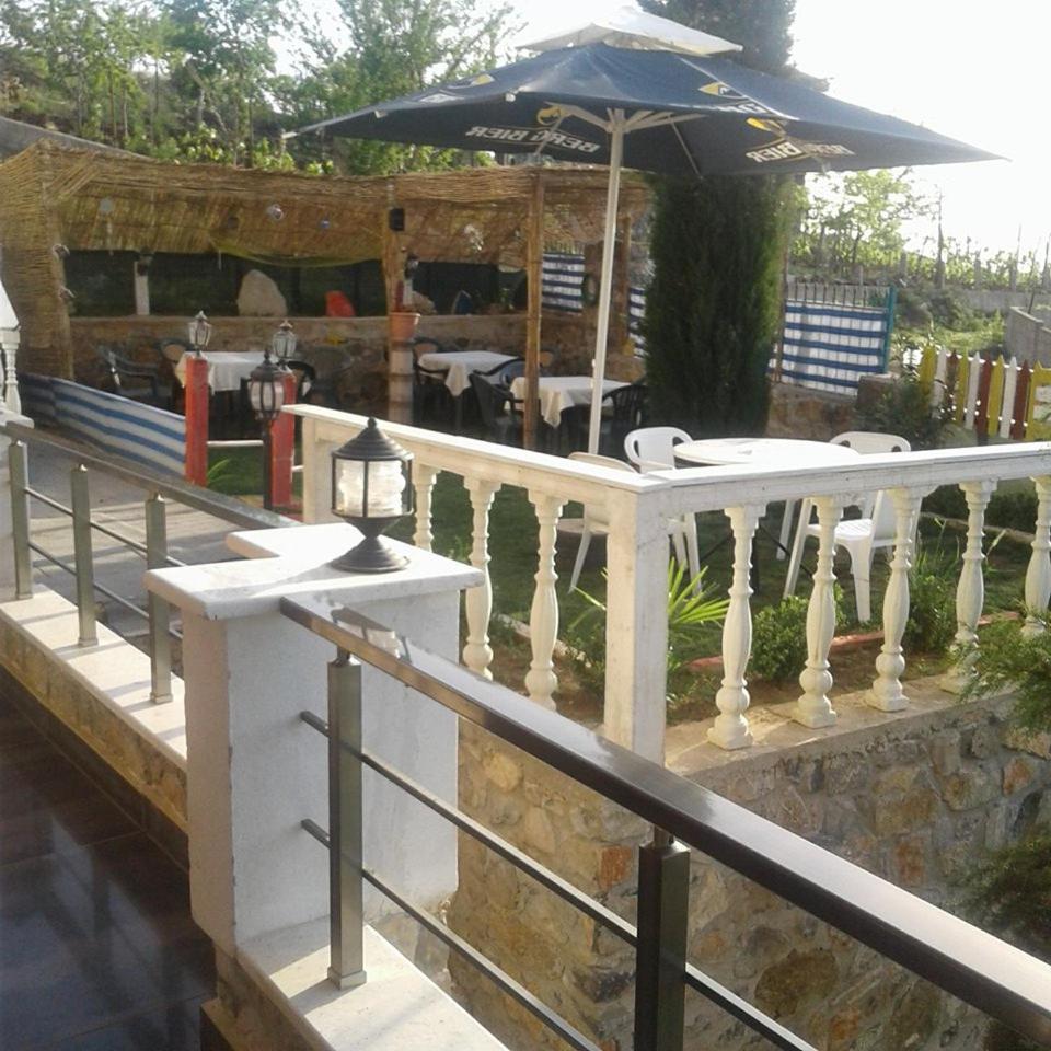 Hotel Villa Stone Dream Bar Restaurant Udenisht Exterior photo